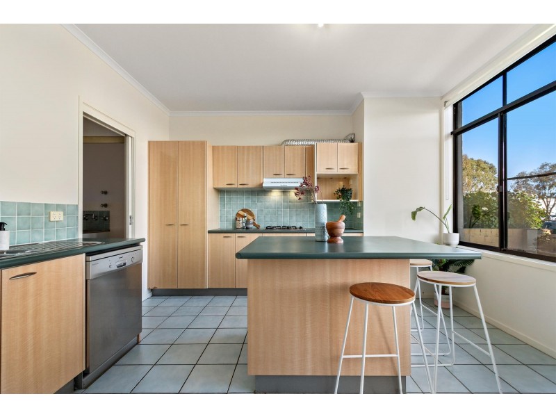 39 Anthony Rolfe Avenue, Gungahlin ACT 2912