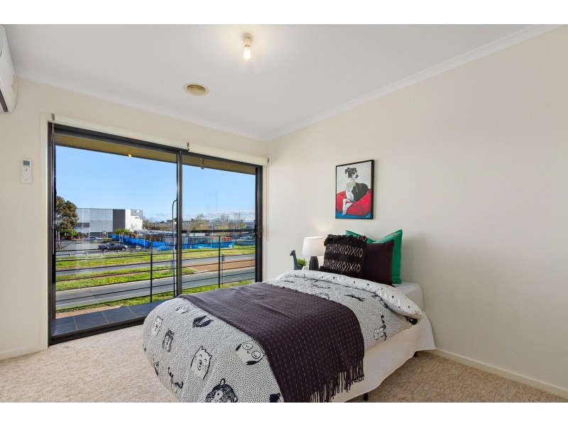 39 Anthony Rolfe Avenue, Gungahlin ACT 2912