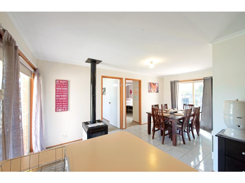 16 Augustus Close, Palmerston ACT 2913