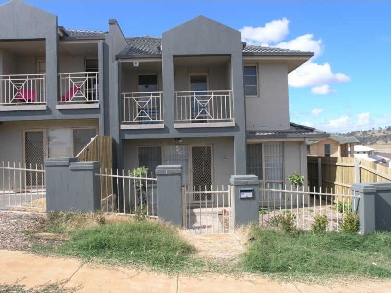 47 Farren Street, Gungahlin ACT 2912