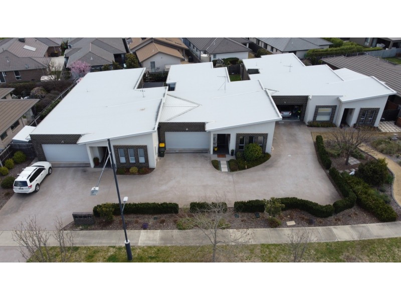 2/77 Zakharov Avenue, Forde ACT 2914