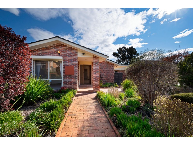 2 Davitt Close, Isaacs ACT 2607