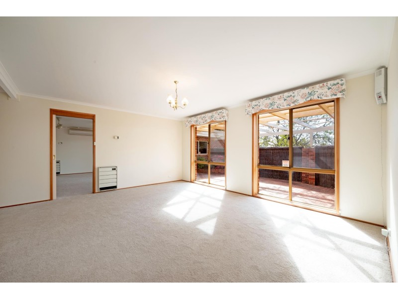 2 Davitt Close, Isaacs ACT 2607