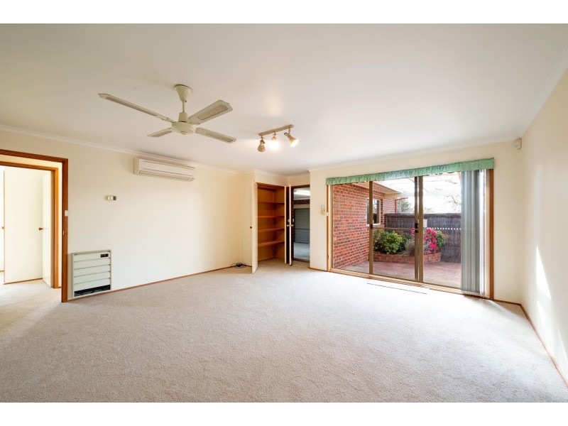 2 Davitt Close, Isaacs ACT 2607