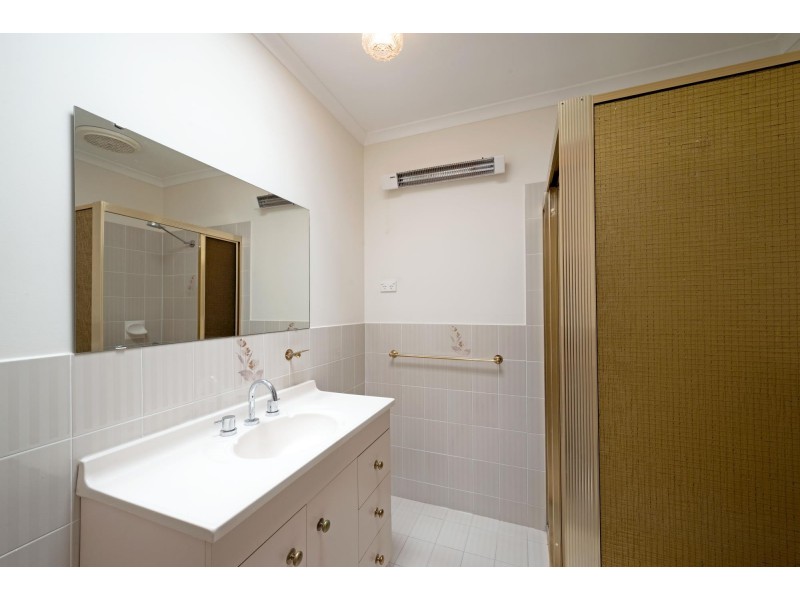 2 Davitt Close, Isaacs ACT 2607