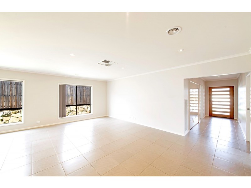 9 Peter Coppin Street, Bonner ACT 2914