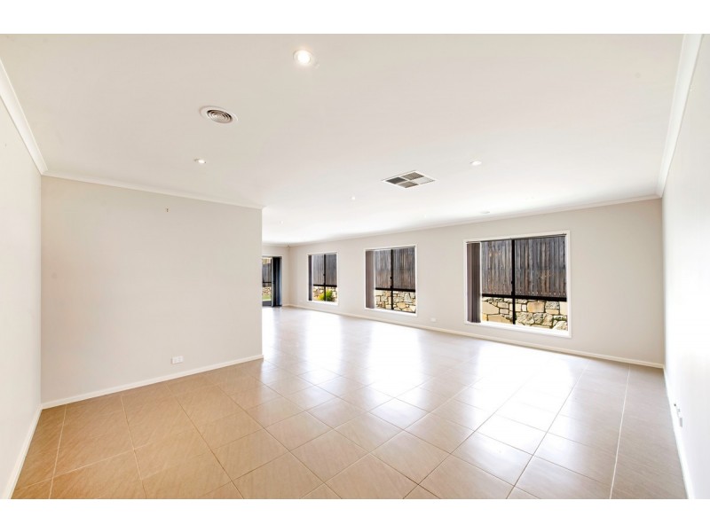 9 Peter Coppin Street, Bonner ACT 2914