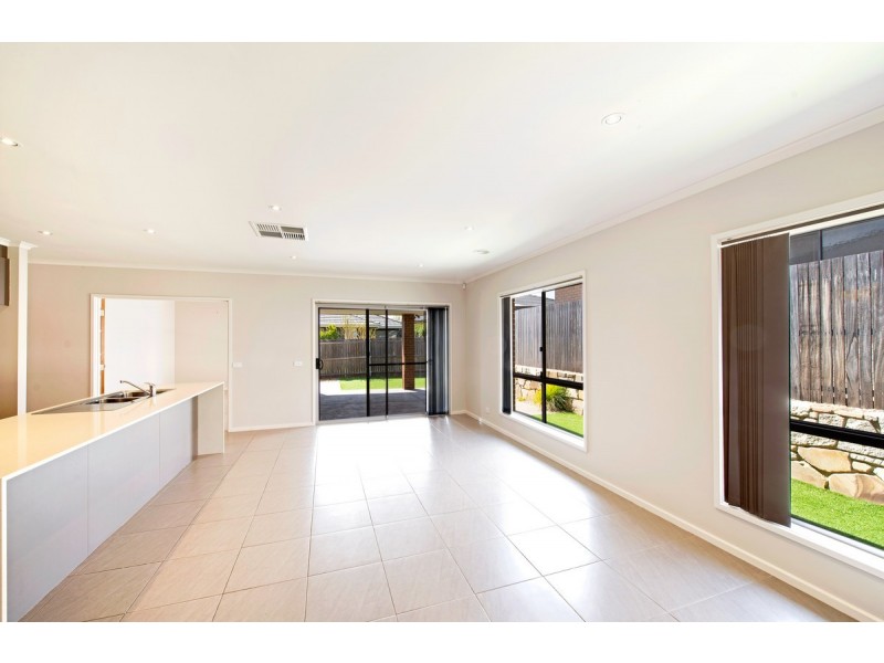 9 Peter Coppin Street, Bonner ACT 2914