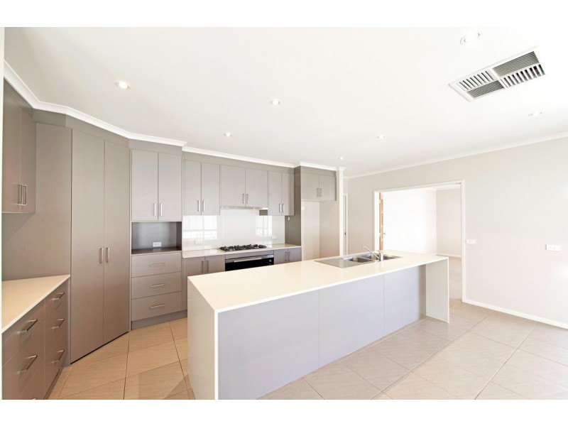 9 Peter Coppin Street, Bonner ACT 2914