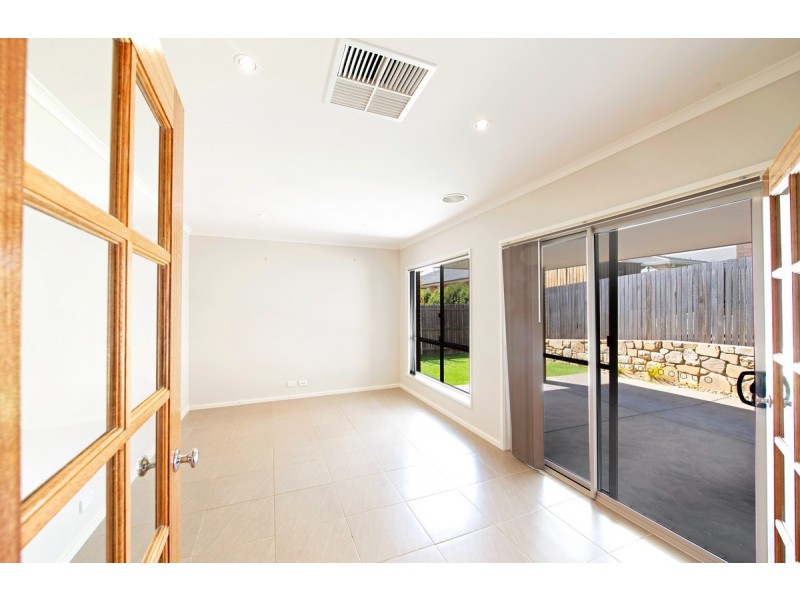 9 Peter Coppin Street, Bonner ACT 2914