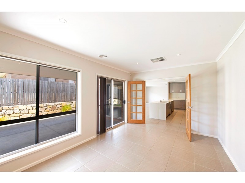 9 Peter Coppin Street, Bonner ACT 2914