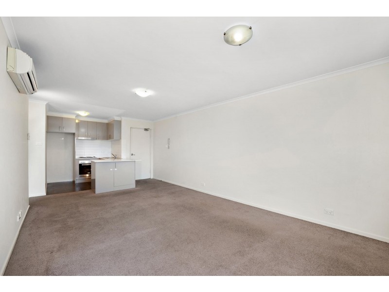 93/75 Elizabeth Jolley Crescent, Franklin ACT 2913