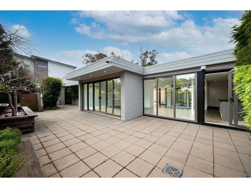 105 Kitchener Street, Garran ACT 2605