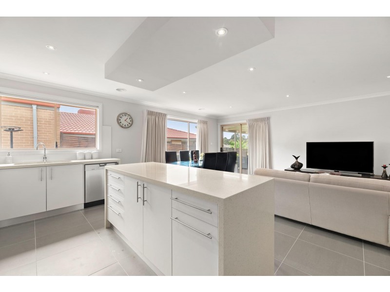 10 Marcus Faunce Street, Macgregor ACT 2615