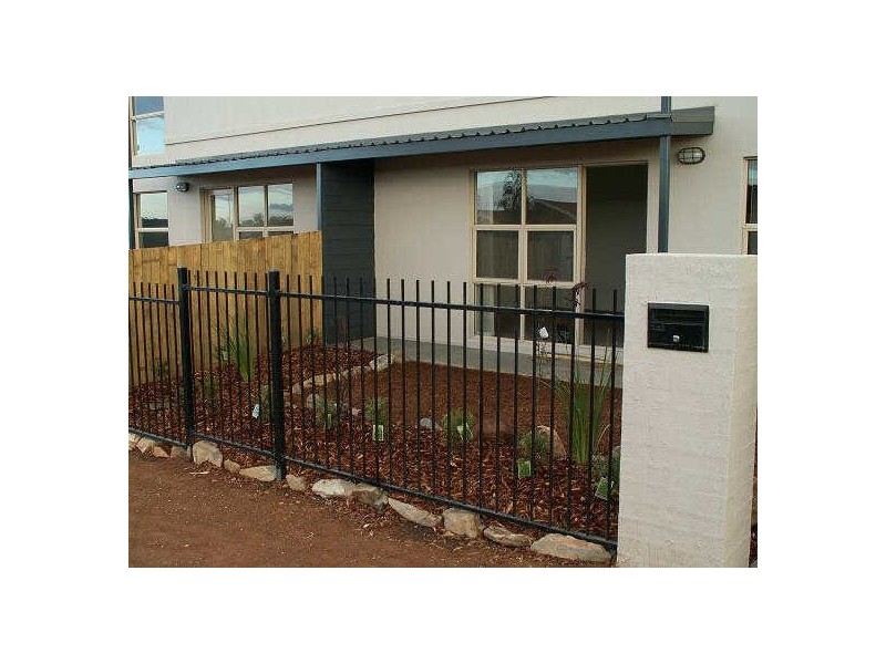 214 Anthony Rolfe Avenue, Gungahlin ACT 2912