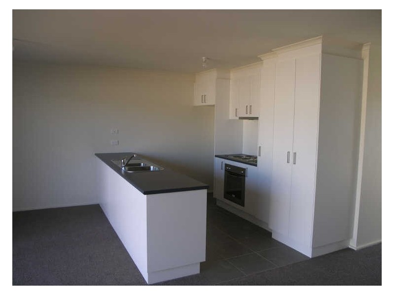 214 Anthony Rolfe Avenue, Gungahlin ACT 2912