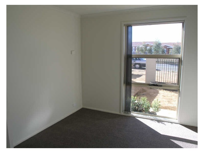 214 Anthony Rolfe Avenue, Gungahlin ACT 2912