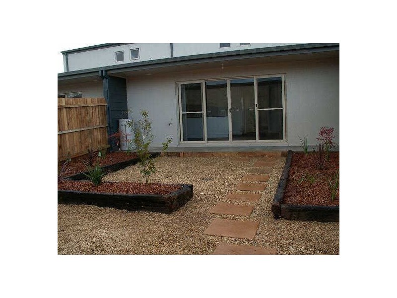 214 Anthony Rolfe Avenue, Gungahlin ACT 2912