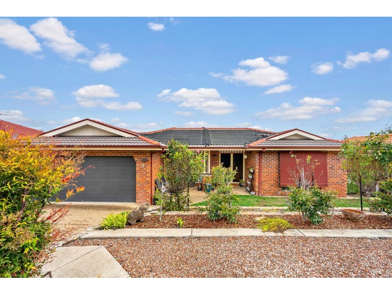 4 Bunduluk Crescent, Ngunnawal ACT 2913