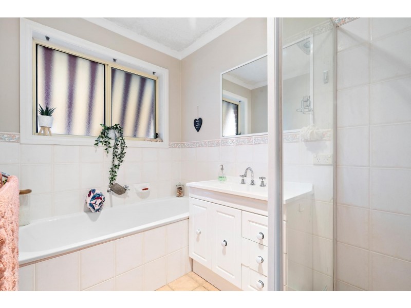 4 Bunduluk Crescent, Ngunnawal ACT 2913