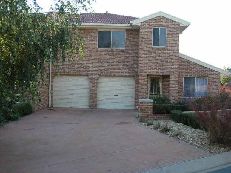 6 Burraly Court, Ngunnawal ACT 2913