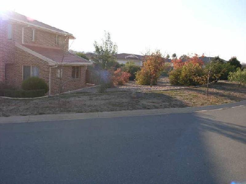 6 Burraly Court, Ngunnawal ACT 2913