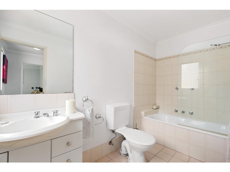 12 Noble Close, Ngunnawal ACT 2913