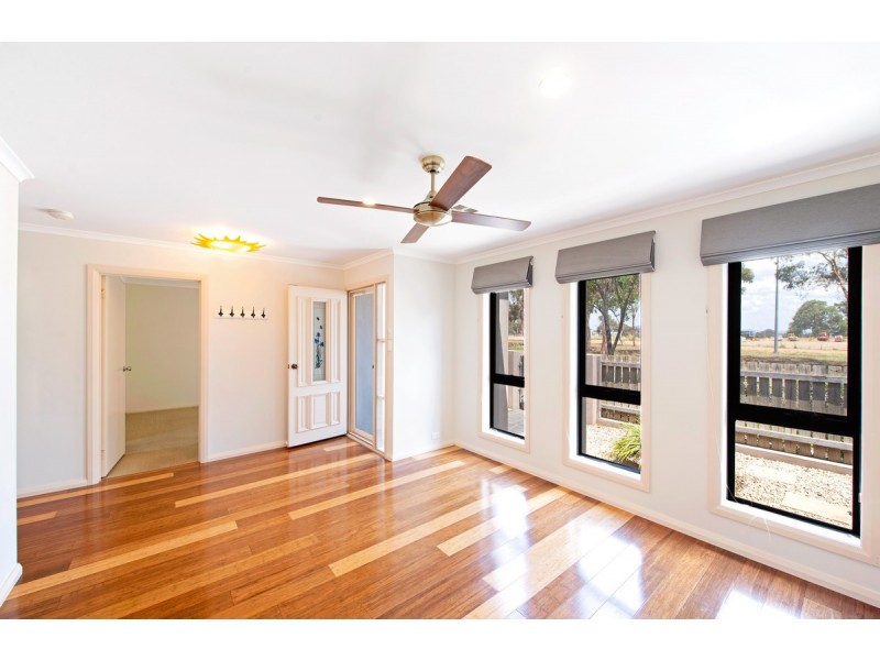 187 Anthony Rolfe Avenue, Gungahlin ACT 2912