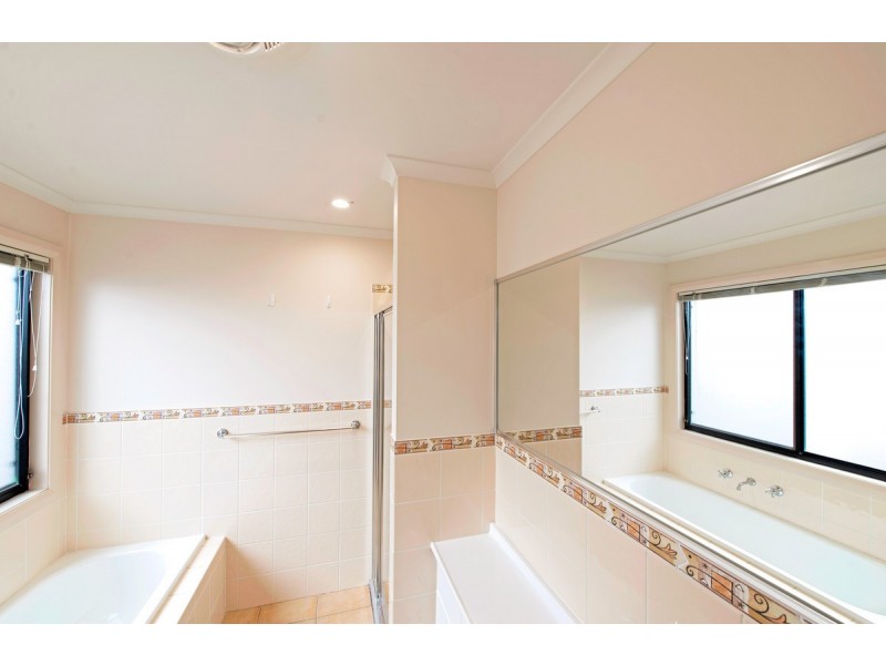 187 Anthony Rolfe Avenue, Gungahlin ACT 2912