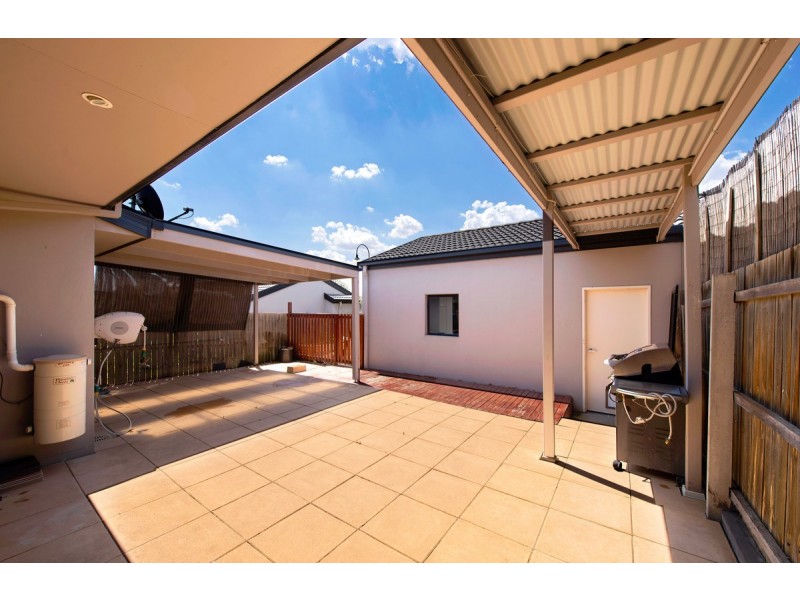 187 Anthony Rolfe Avenue, Gungahlin ACT 2912