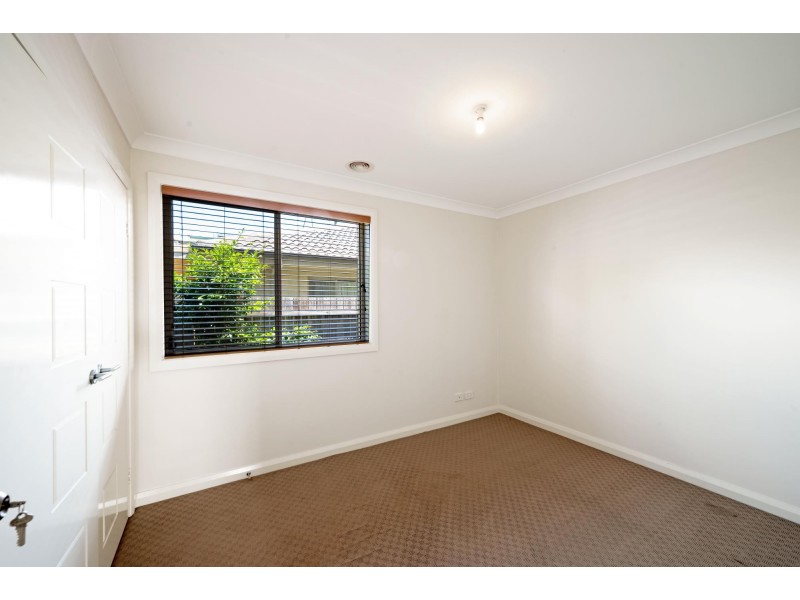 73 Patrick White Circuit, Franklin ACT 2913