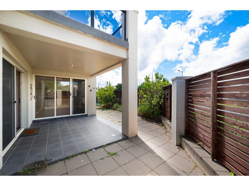 73 Patrick White Circuit, Franklin ACT 2913