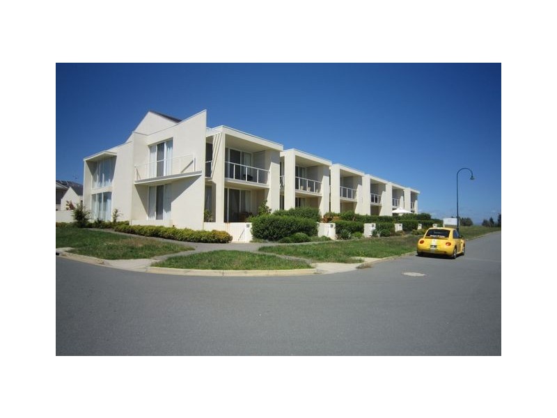 34 Phylis Ashton Circuit, Gungahlin ACT 2912