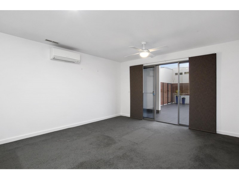 1/50 Hillcrest Street, Crace ACT 2911