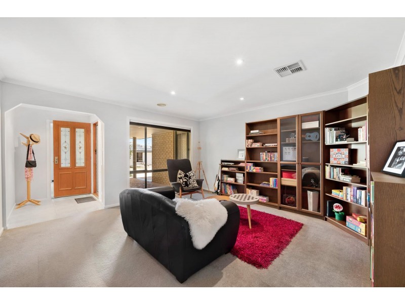 9 Star Close, Amaroo ACT 2914