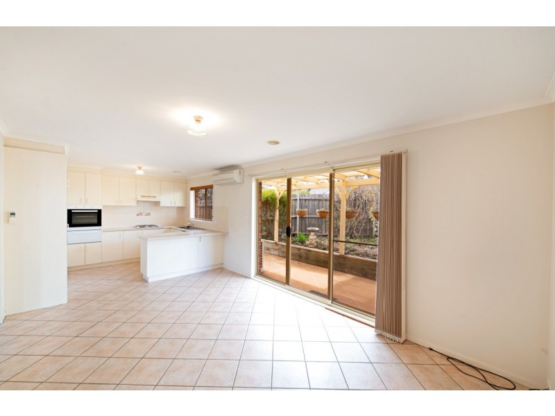 2/15 Barrington Crescent, Amaroo ACT 2914