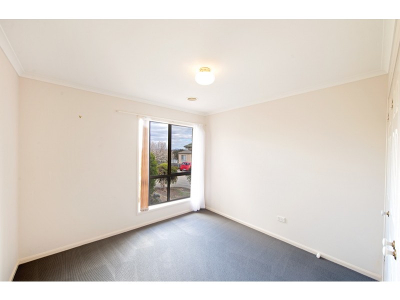 2/15 Barrington Crescent, Amaroo ACT 2914