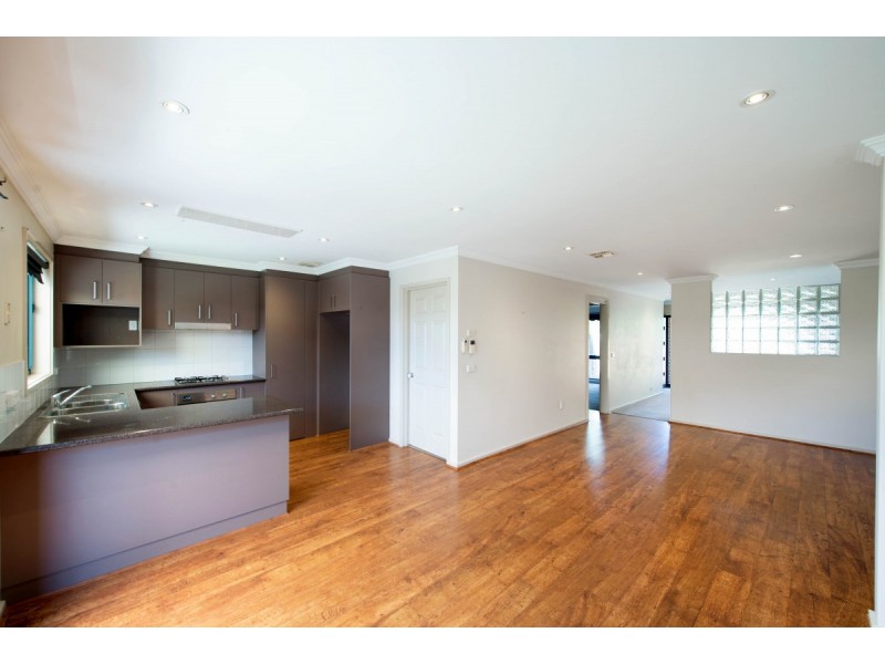 14 Glow Worm Grove, Harrison ACT 2914