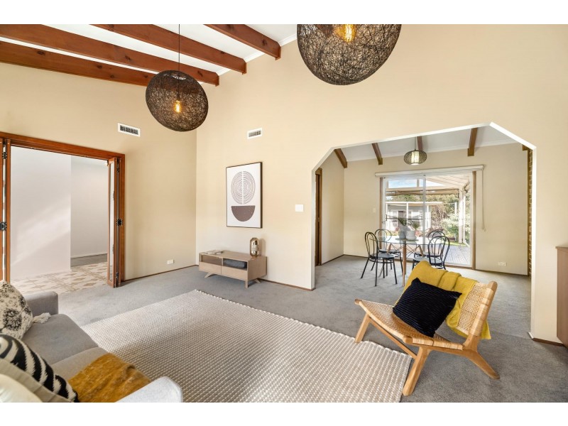 10 Macknight Place, Macarthur ACT 2904