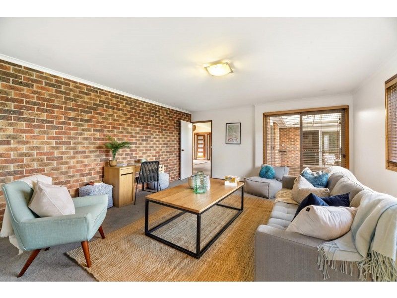 10 Macknight Place, Macarthur ACT 2904