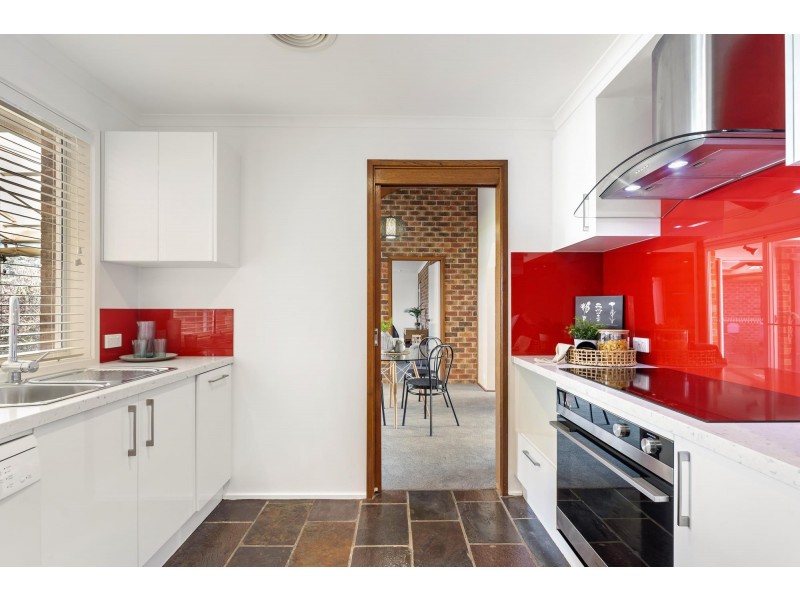 10 Macknight Place, Macarthur ACT 2904