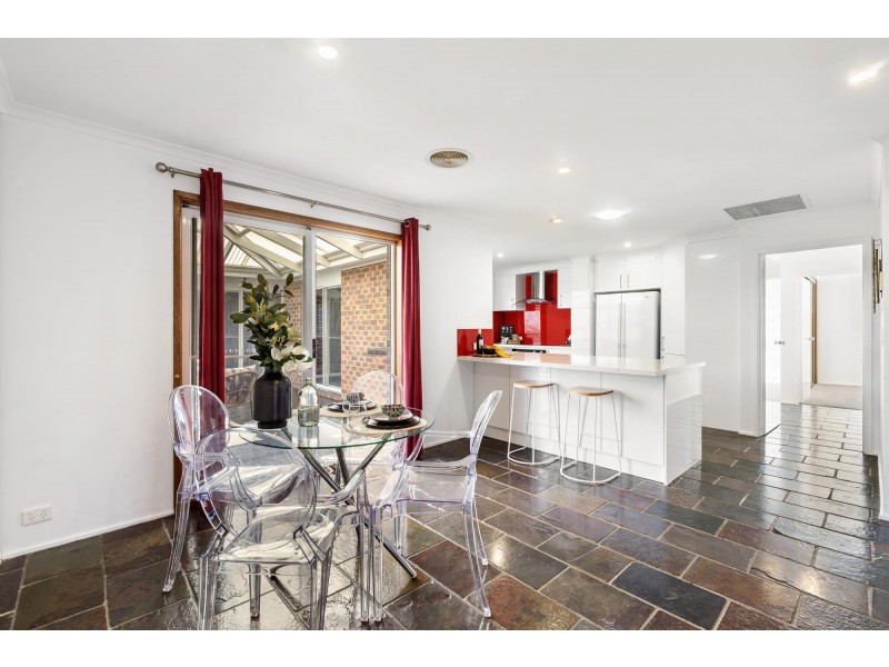 10 Macknight Place, Macarthur ACT 2904