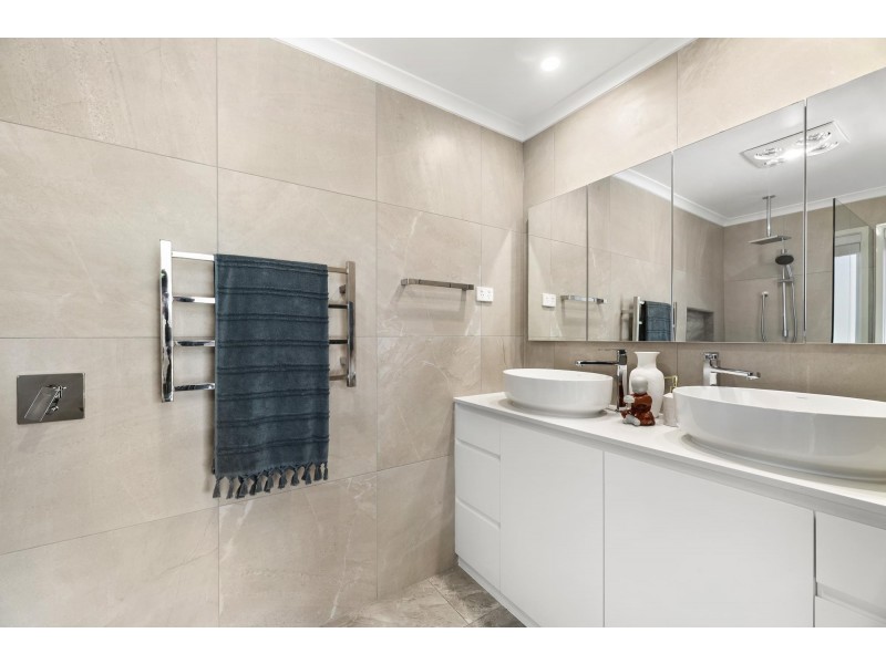 10 Macknight Place, Macarthur ACT 2904