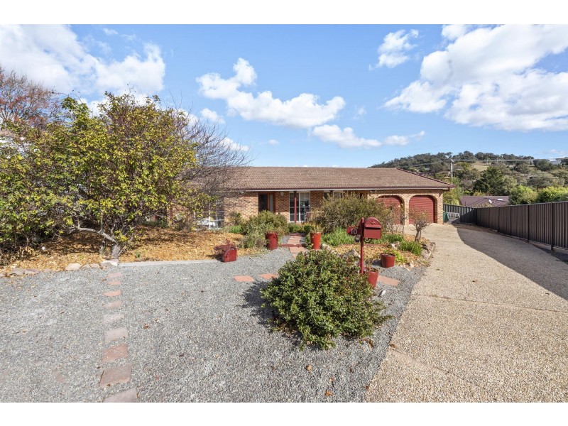10 Macknight Place, Macarthur ACT 2904