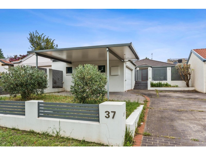 37 Lampard Circuit, Bruce ACT 2617