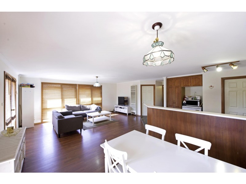 5 Grace Place, Amaroo ACT 2914