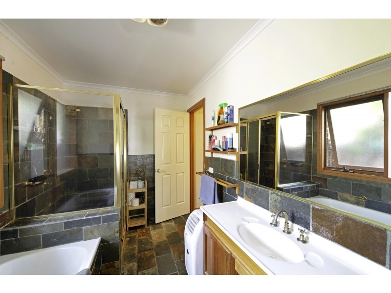 5 Grace Place, Amaroo ACT 2914