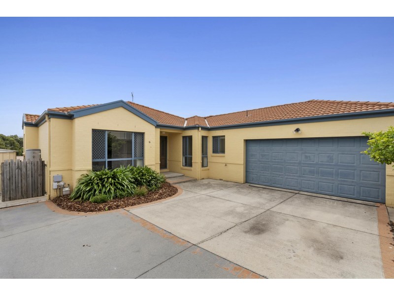 73 Sugarloaf Circle, Palmerston ACT 2913