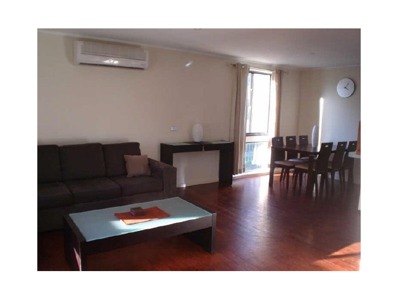 2 Clark Close, Spence ACT 2615