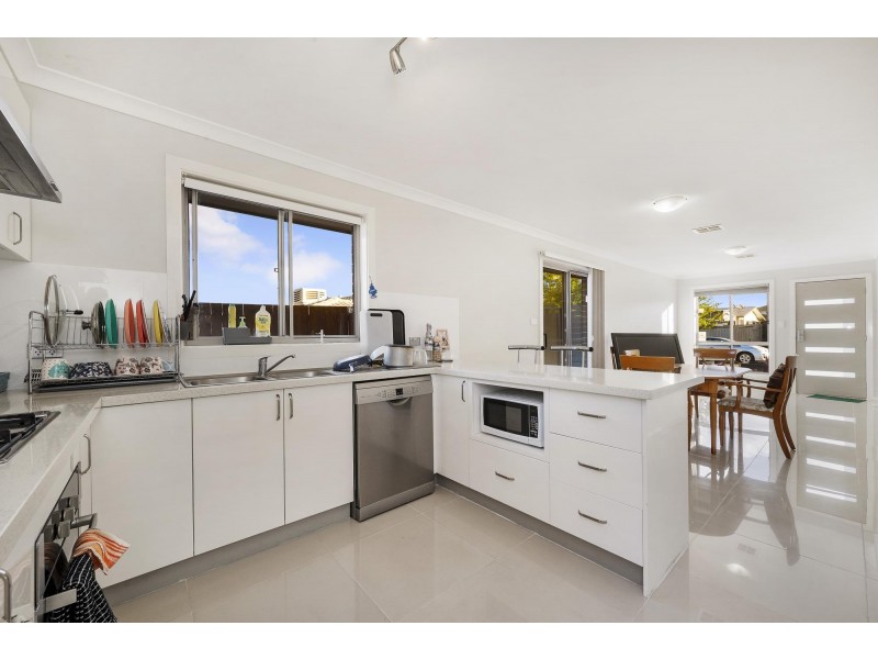 4 Rockwood Street, Casey ACT 2913